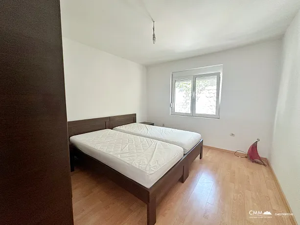 Three storey house with sea view in Zagradje