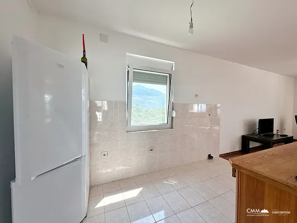 Three storey house with sea view in Zagradje