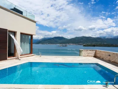 Modern villa located on the first line of Radovici