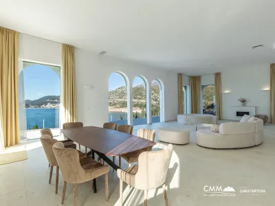 Luxurious villas in the PURE MANSIONS complex