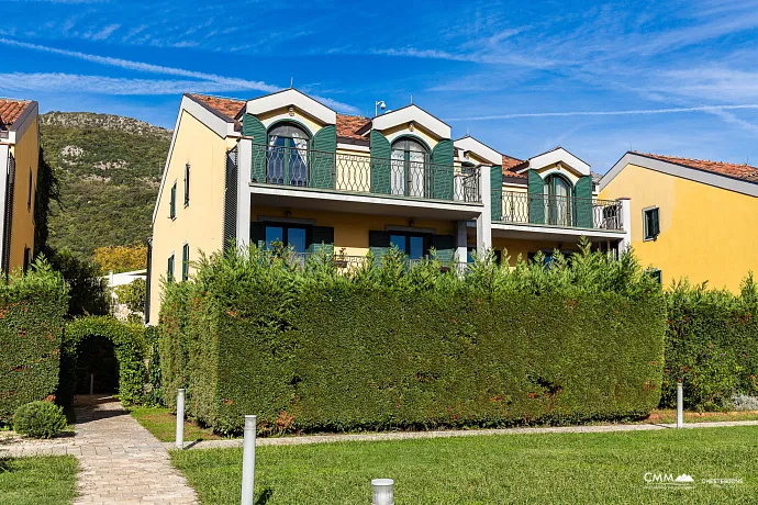 Three-level house with three bedrooms, 176 m², Lastva