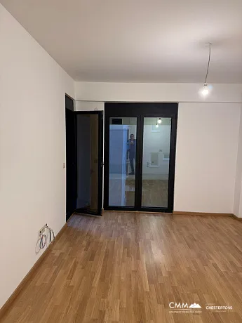 Apartment 42 m² with a parking space in the center of Budva in a new building