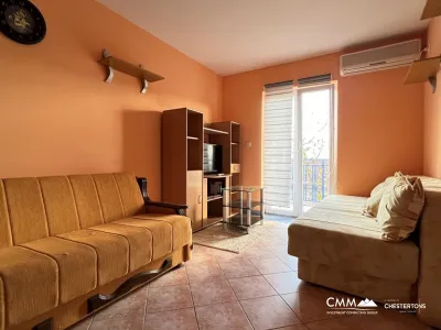 Studio 33m2 with partial sea view in Herceg Novi, Bijela