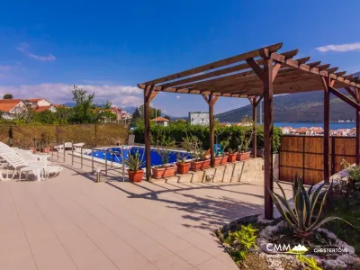 Villa with sea views in Herceg Novi, Djenovici