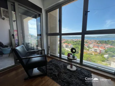 Spacious Apartment with Sea View in Tivat, Mažina Area