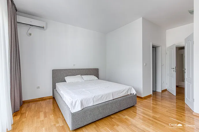 A seaview apartment in Becici