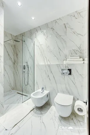 A luxuriously furnished apartment for sale in Bečići – an opportunity not to be missed.