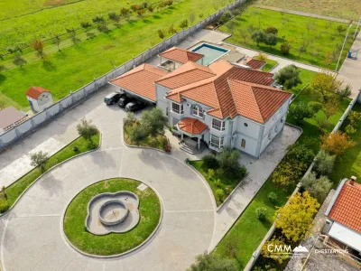 Luxury Villa with Endless Opportunities