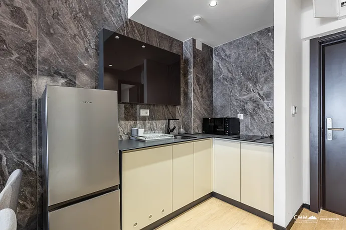 A luxuriously furnished apartment for sale in Bečići – an opportunity not to be missed.