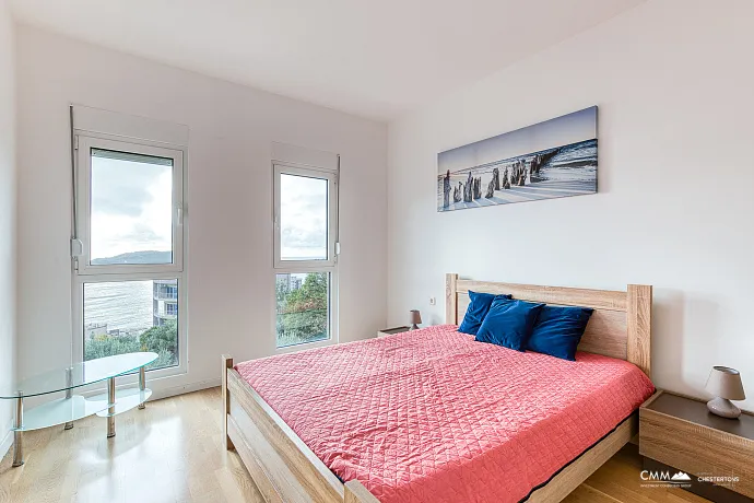 A bright and comfortable 65 m² apartment in Rafailovići