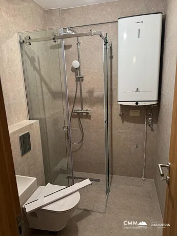 Apartment 42 m² with a parking space in the center of Budva in a new building