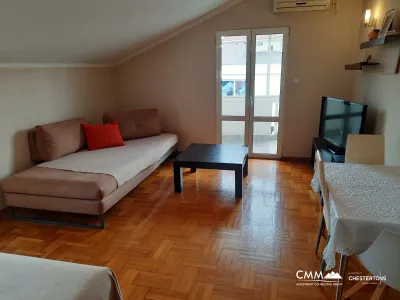 Two-bedroom apartment in Budva near the center