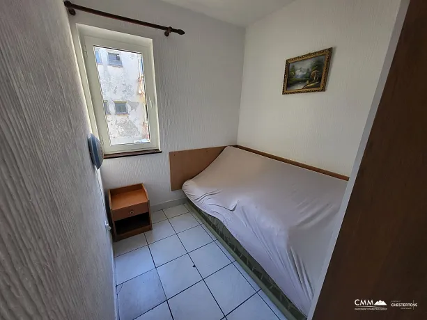 House with apartments in Sutomore