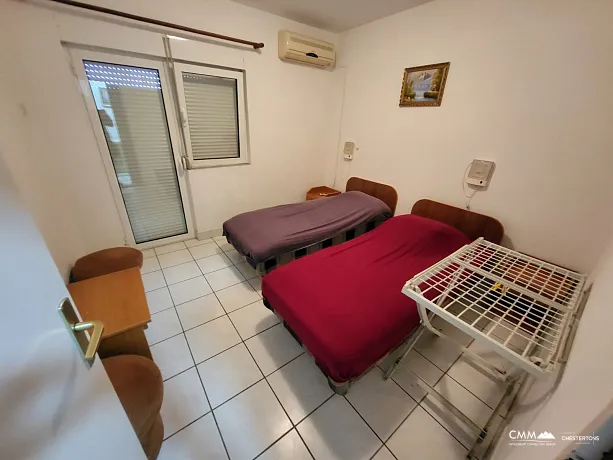 House with apartments in Sutomore