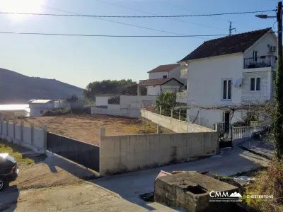 Land with sea view in Kumbor