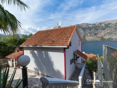 House Just 50 Meters from the Sea – Stoliv