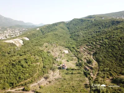 Plot in Radanovići, 83,000 m²