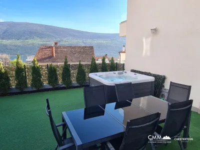 Nice apartment in Djenovici with a sea view