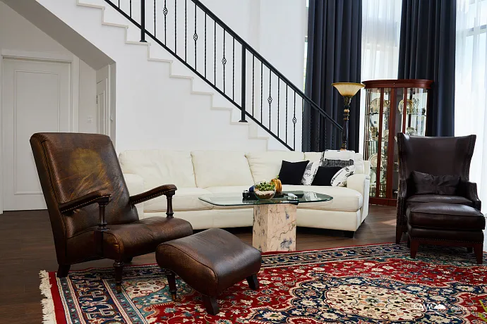 Spacious house in Kumbor with a total area of 335 m²