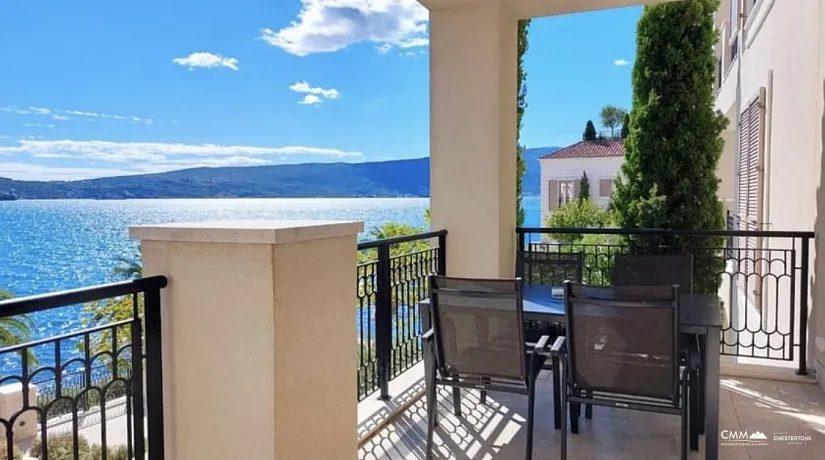 Apartments in a luxury complex with a sea view