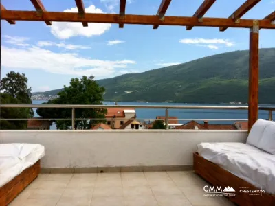 An airy penthouse in Djenovici