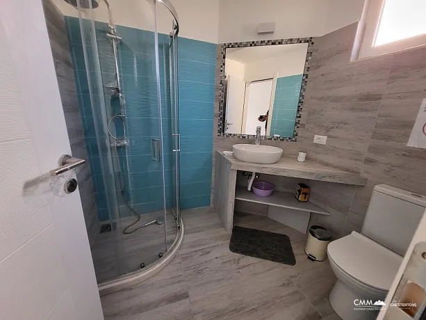 Spacious house in Utjeha with panoramic sea views