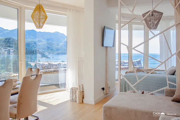 Luxurious Two-Bedroom Apartment with Expansive Terrace in Bečići