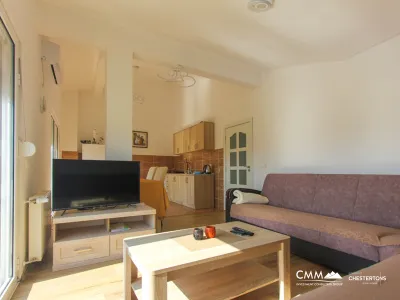 Spacious house 553m2 in the picturesque Susanj area, Bar city