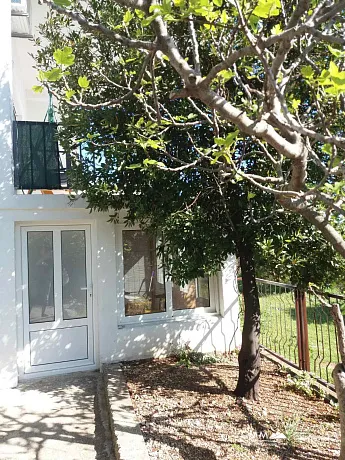 Two-story house in Sutomore