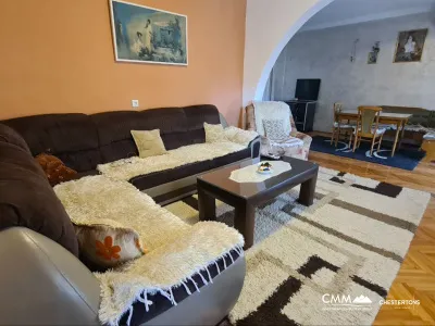 House in Sutomore with 8 bedrooms