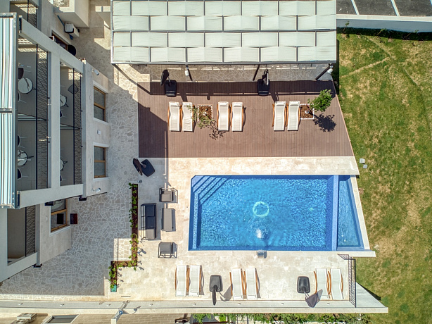 Villa for sale in a luxury complex in Blizikuce