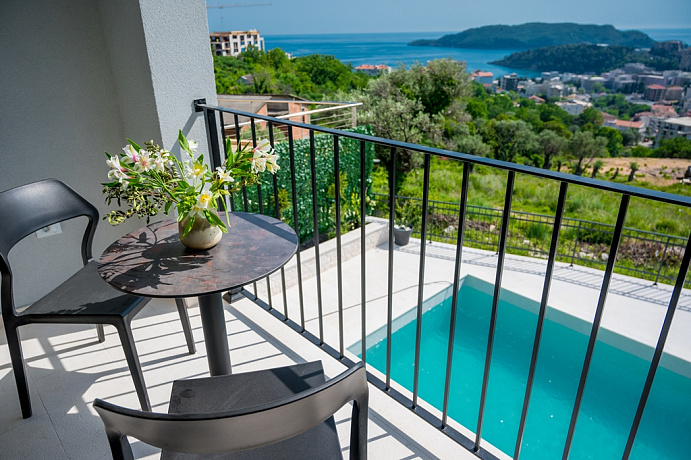 Modern villa with sea views in Becici