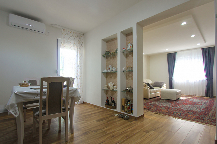 2 bedroom apartments in a charming 3-storey building in Bar