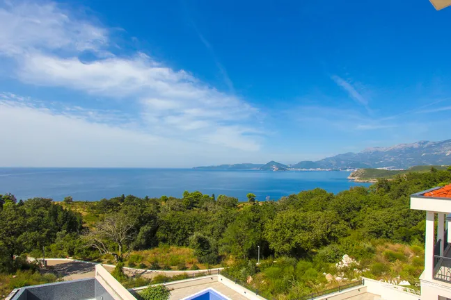 Two magnificent villas, exquisitely designed and with unrivaled views of the sparkling sea.