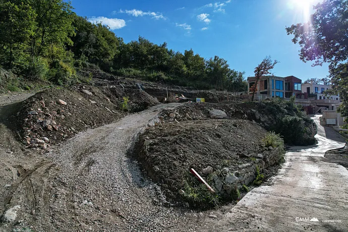 A unique 450 m² plot in Reževići