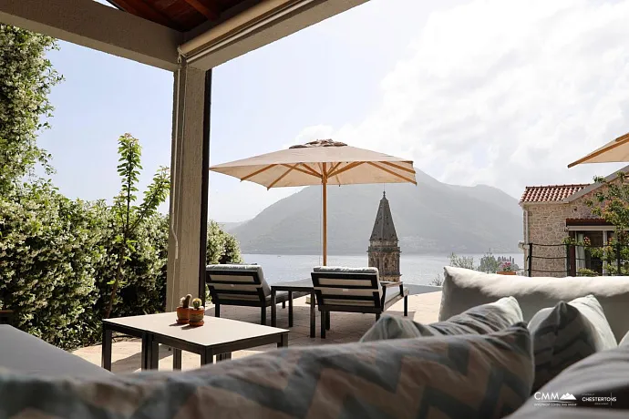 Luxury Villa with Panoramic Sea View – Elegance and Comfort Combined