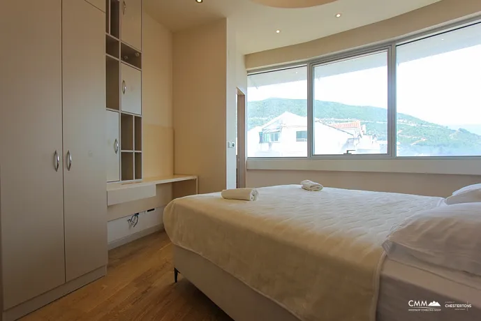 Spacious apartments in the center of Budva