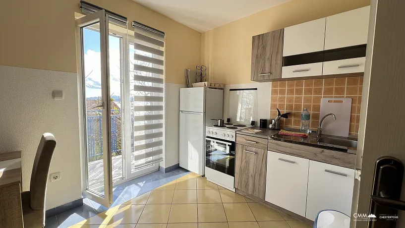 Spacious apartment 54m2 with partial sea views in Herceg Novi, Bijela