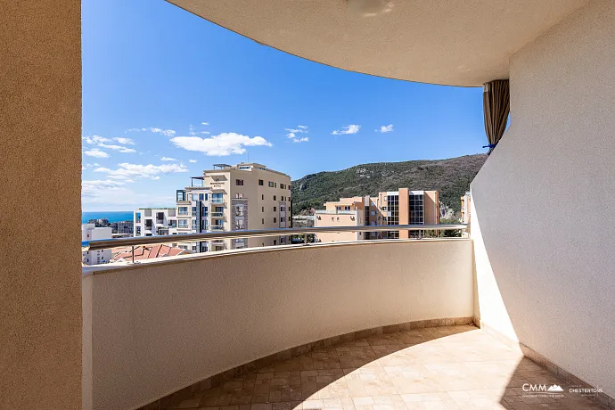 52 m² Apartment with Sea View and Two Terraces in Bečići