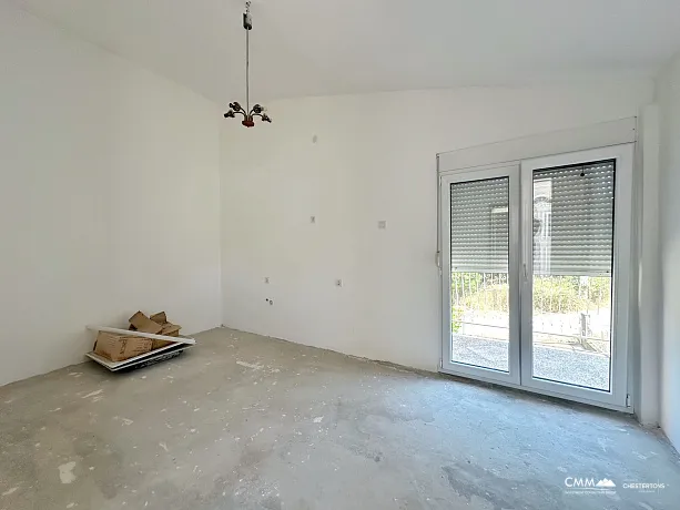 Two storey house in Dobra Voda