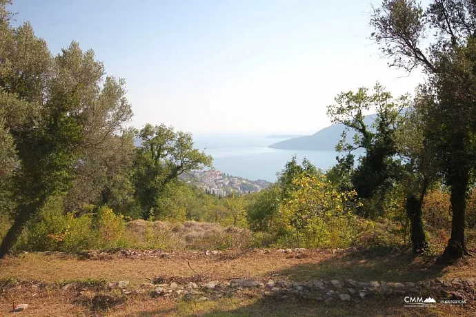 Urbanized plot for the construction of two villas in Trebesinj, Herceg Novi