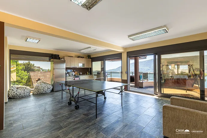 Excellent villa in the center of Herceg Novi