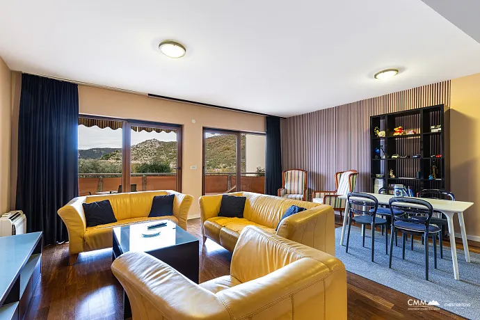 Two-Bedroom Apartment 84 m² in Pržno – Comfort and Coziness by the Sea