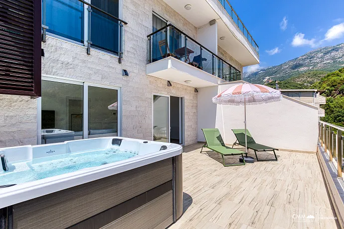 Luxury Apartment in Bečići – Comfort and Prestige Combined