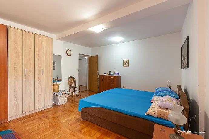 A townhouse wiht mountine view in Budva