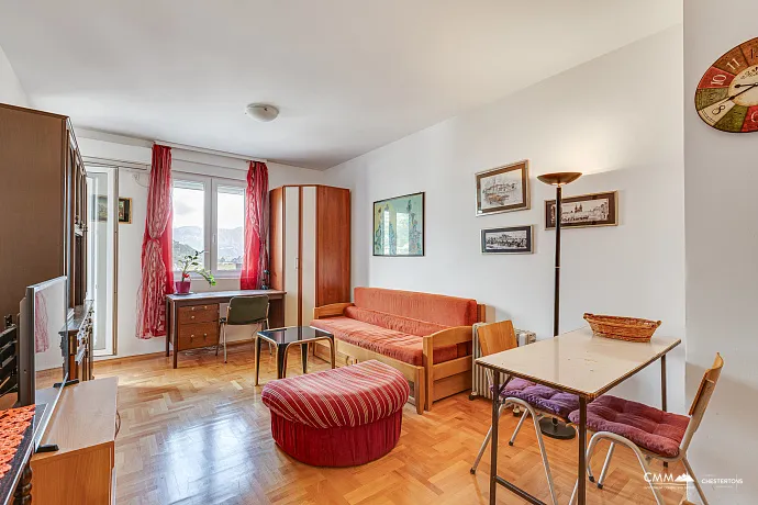 47 m² | 2-Room Apartment with 1 Bedroom and Balcony for Sale