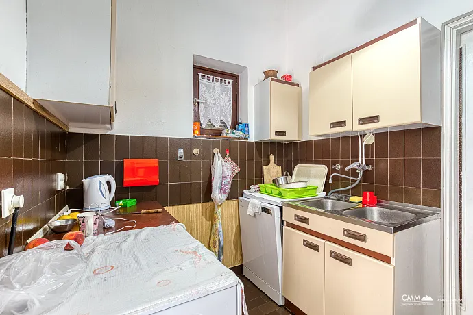 A townhouse wiht mountine view in Budva