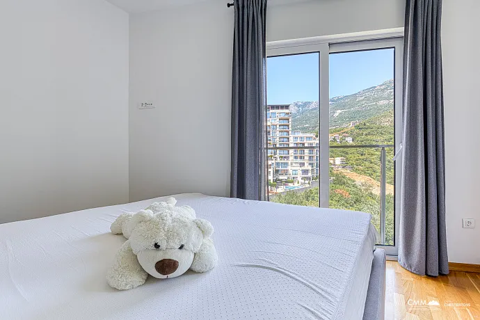 Luxury Penthouse in 5★ Resort with Rooftop Jacuzzi & Sunrise Views