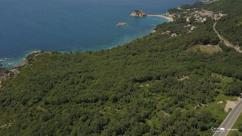 Plot for sale with panoramic sea view