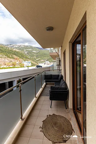 Studio apartment in Becici for sale in the complex with a swimming pool